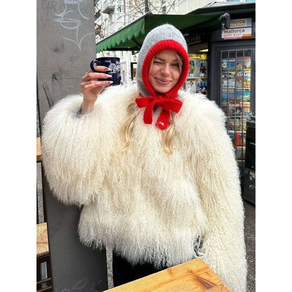 TARUXY Fashion Cropped Coat Women's Winter 2025 Ins Hot Fluffy Short Faux Fur Jacket Street Style Warm Outwear Designer