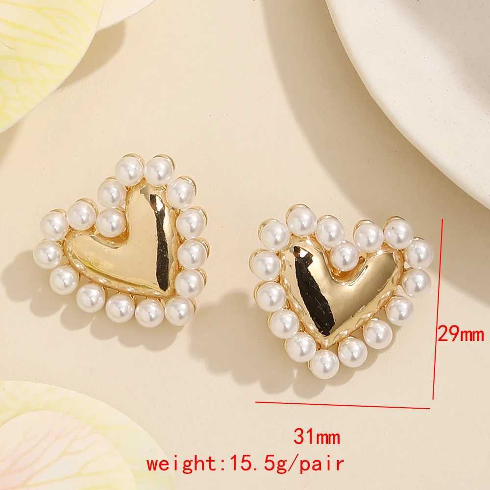 BenS Fashion Heart stud earrings for women Korean Pearl Sweet Piercing earrings Brass 18k gold plated Jewelry wholesale E93 Y250510