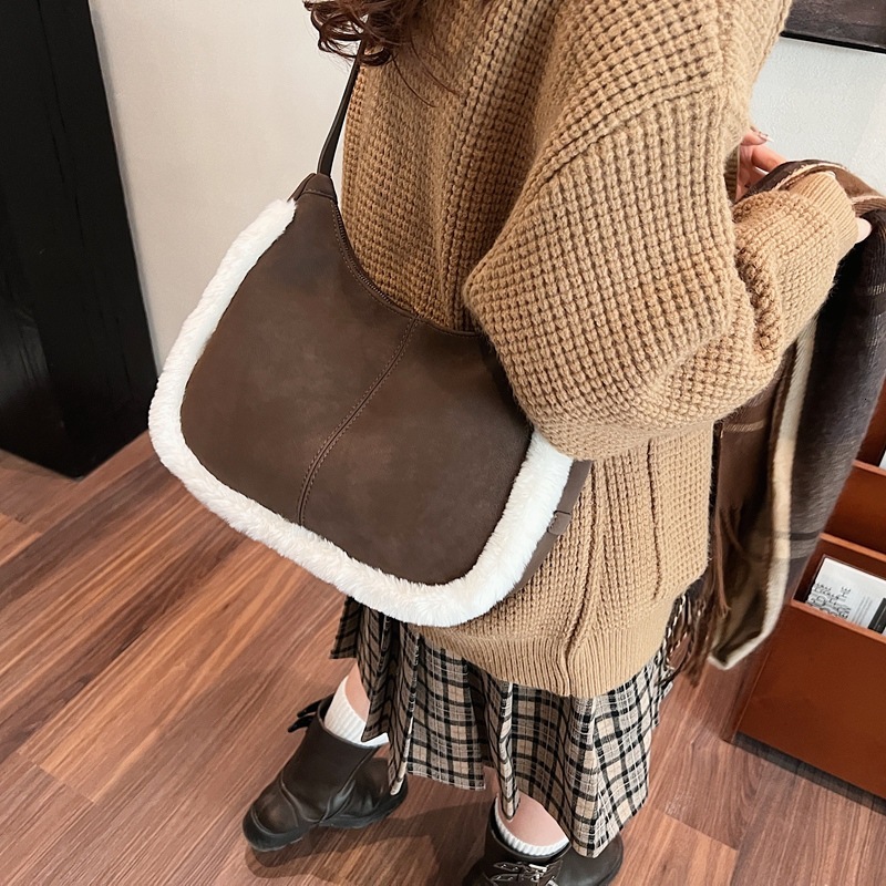 New wool edge single shoulder crossbody bag for women, armpit fashionable suede style soft bag, casual and relaxed feeling