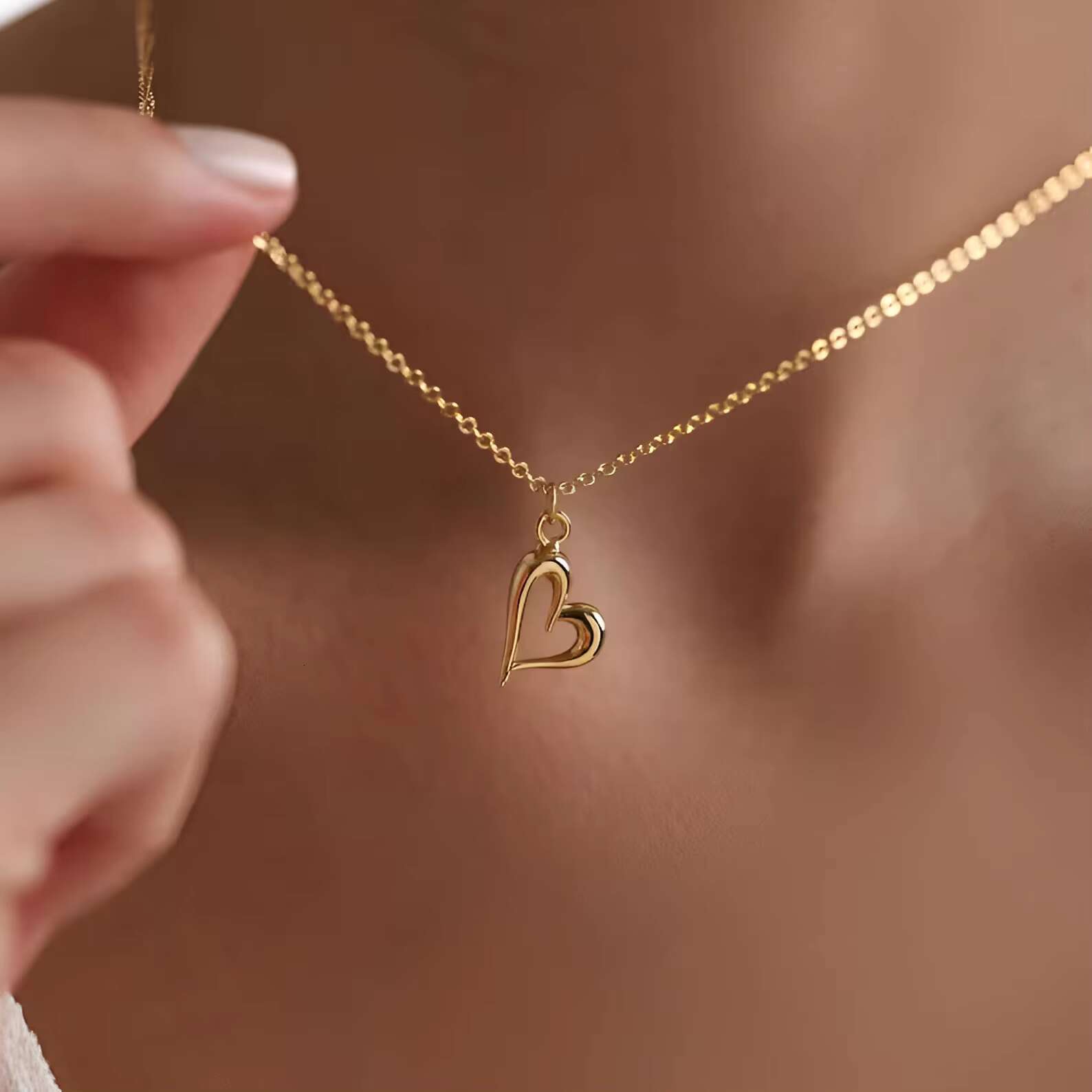 Pandand Gold Plated Heart Shaped Fashion Pendant Necklace