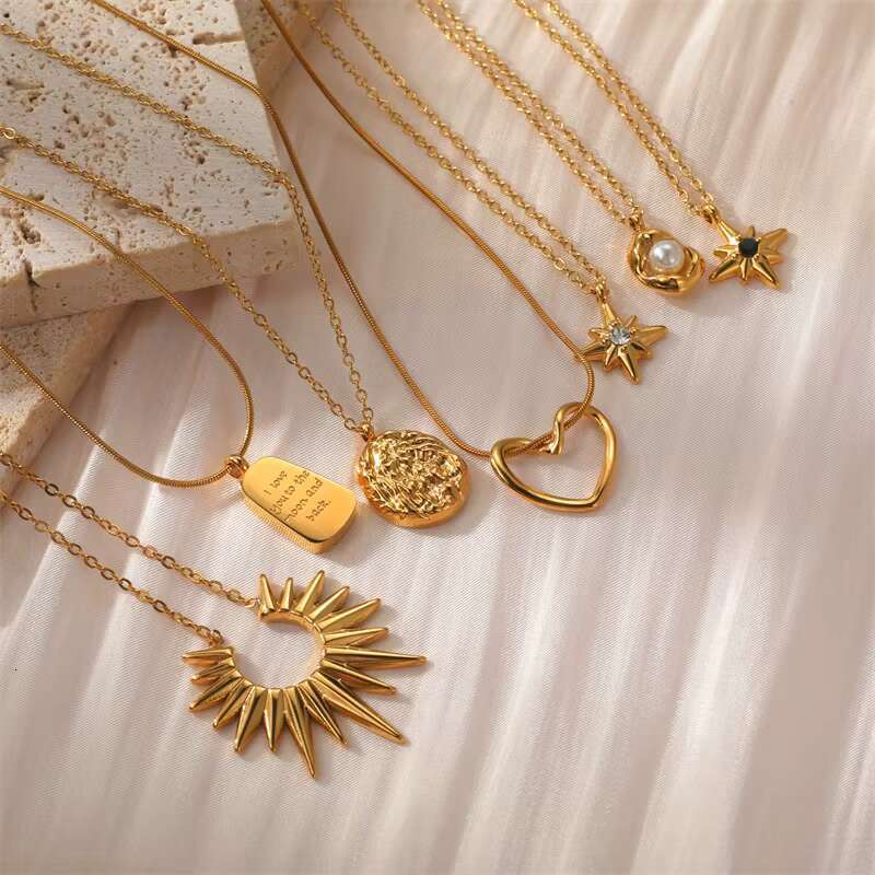 Fashion stainless steel jewelry gold-plated heart-shaped pendant women's necklace