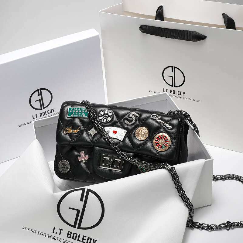 Hong Kong ITGDLEDY Genuine Leather Luxury Brand Medal Chain Strap Small New One Shoulder Crossbody Bag for Women