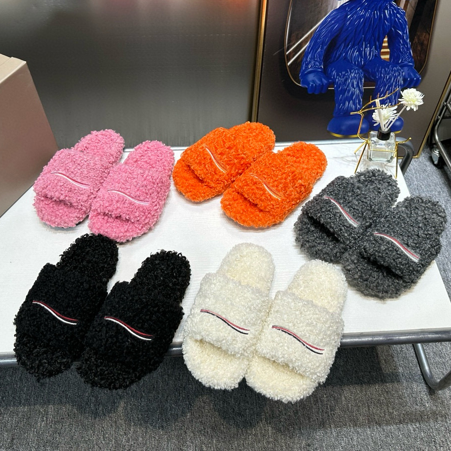 Luxury Slides Paris Designer men women Slippers Ladies Wool Winter Fur Fluffy Furry Warm Letters Sandals Comfortable Fuzzy Girl Slipper 35-46