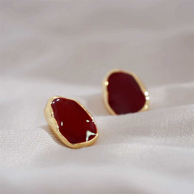 New Trend Wine Red Enamel Womens Stud Earrings Geometric Statement Female Small Earrings Unique Design Unusual Earrings Y250510