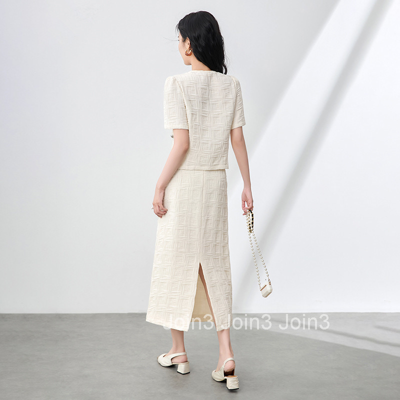 Fashionable Elegant Small Fragrant Style Short Sleeved Top Textured Hip Hugging Skirt Set for Womens Summer