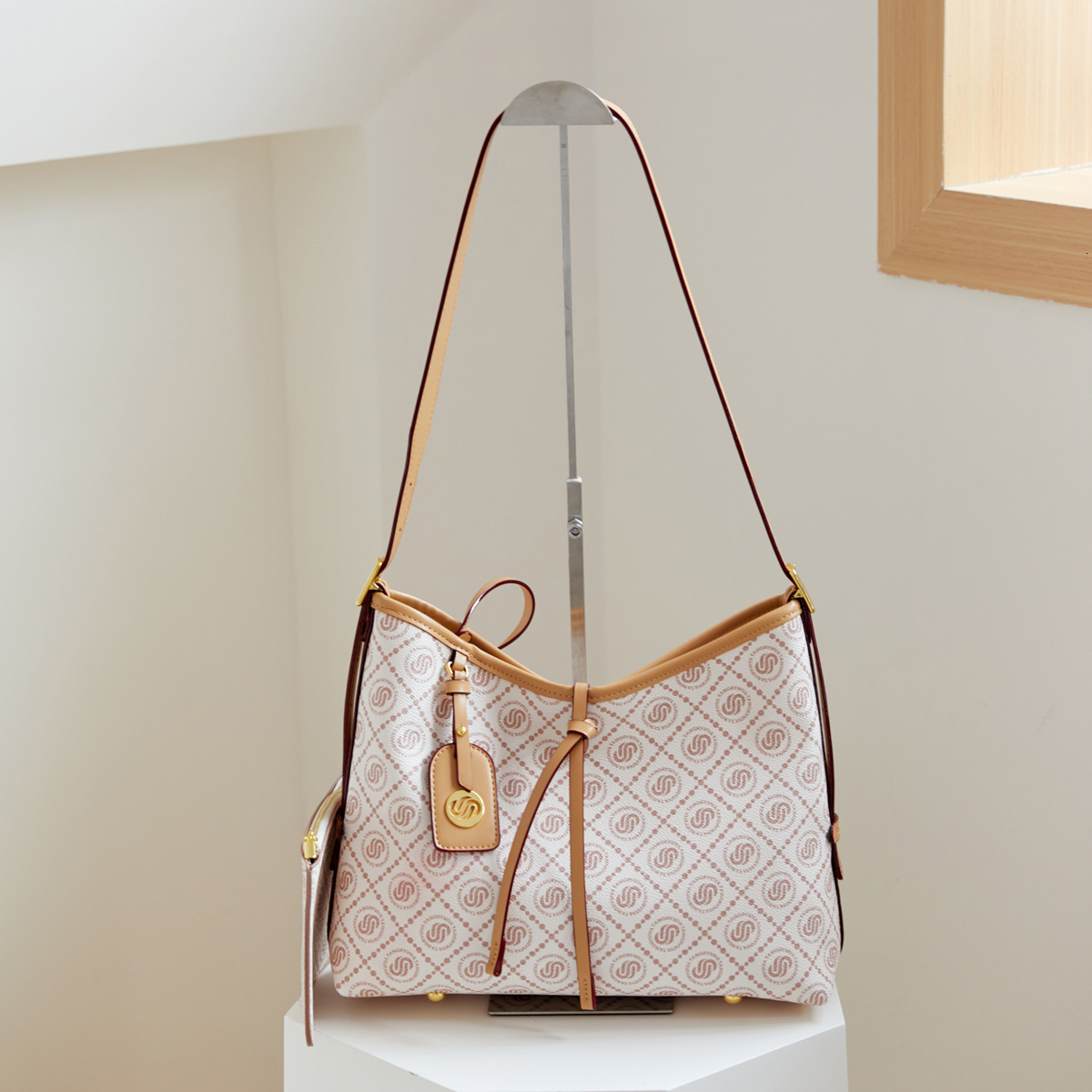 High Quality New Free Delivery Designer Bag Crossbody Fashionable High-end Commuting New Large Capacity Mother And Child Bag Comparison Printed Should