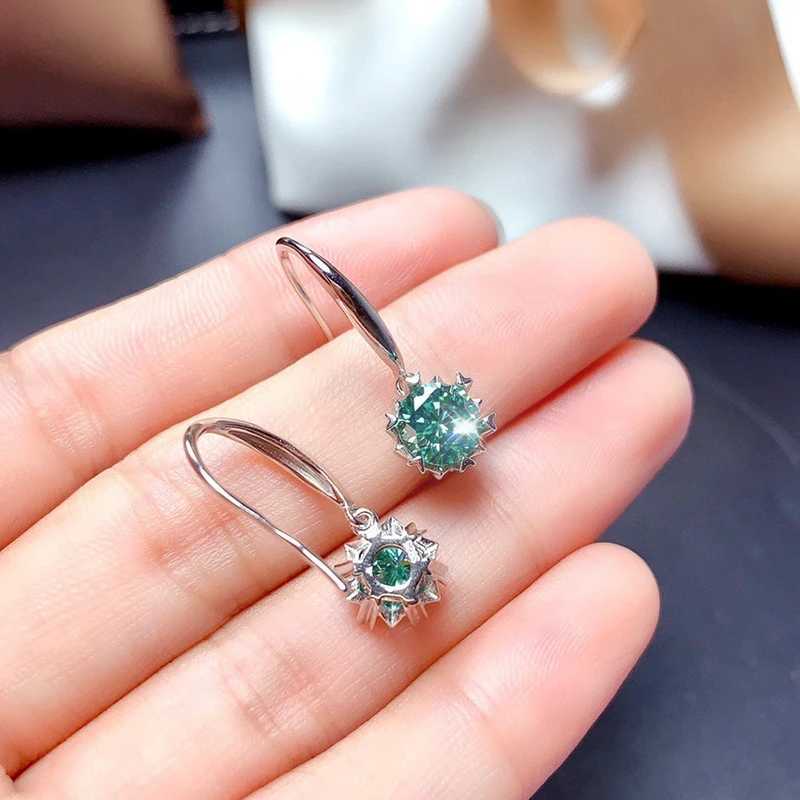 Blue Green Pendant Shining Stud Earrings 1 Carat Super Shiny Snowflake Earrings Women Fashion Jewelry 2022 New Earrings Y250510
