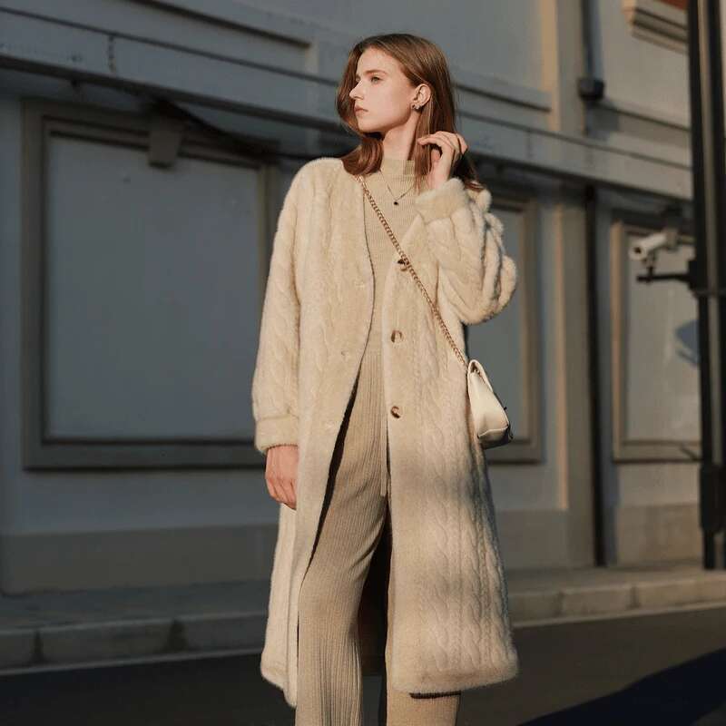 Women Cardigan Thickened Long 2024Autumn Winter V-Neck Jacket Female Loose Simple Leisure With Buttons Casual Faux Fur Coat Designer Designer