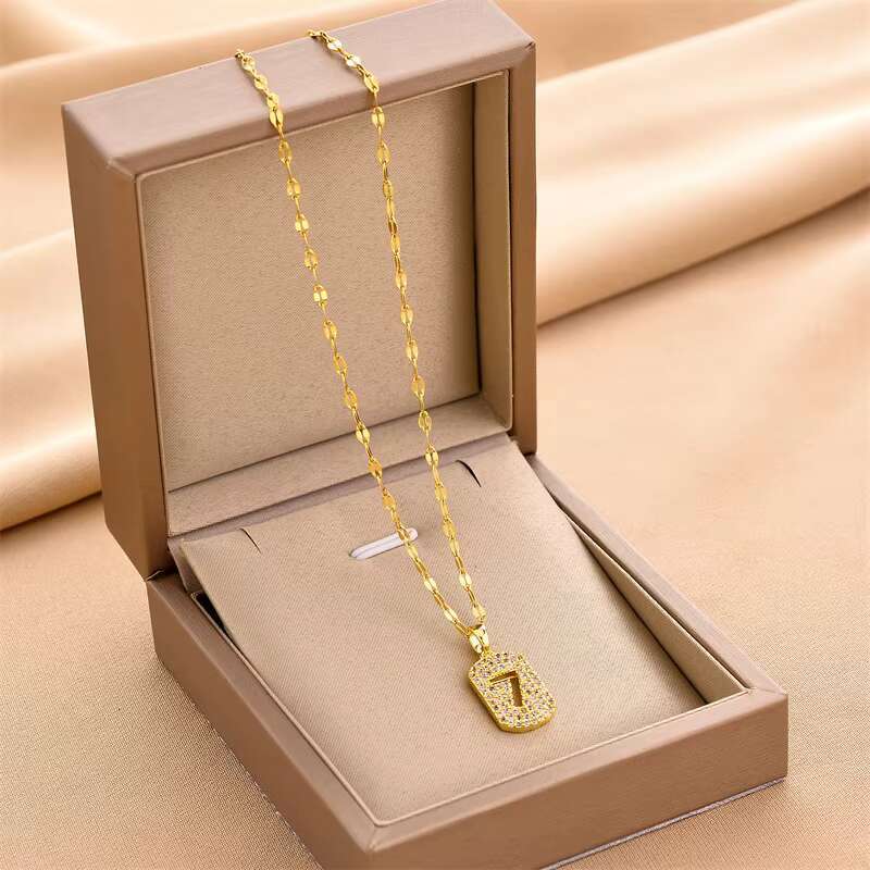 New Design Gold Plated Stainless Steel Chain Buckle Necklace Seven Character Square Pendant Zircon Fashionable and Elegant