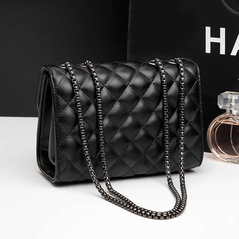 Fashion Lingge Square Women's Shoulder Quilted Detail Chain Full Bag Crossbody Bag, Flip Wallet