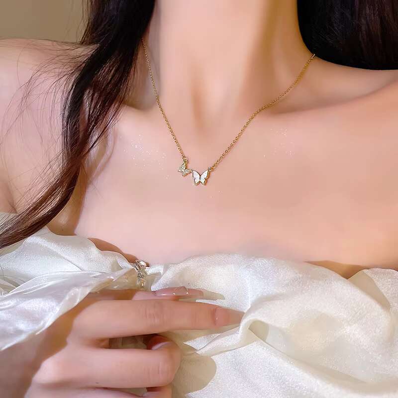 Korean version of light butterfly titanium steel necklace for women, simple trendy pendant, personalized and fashionable collarbone chain