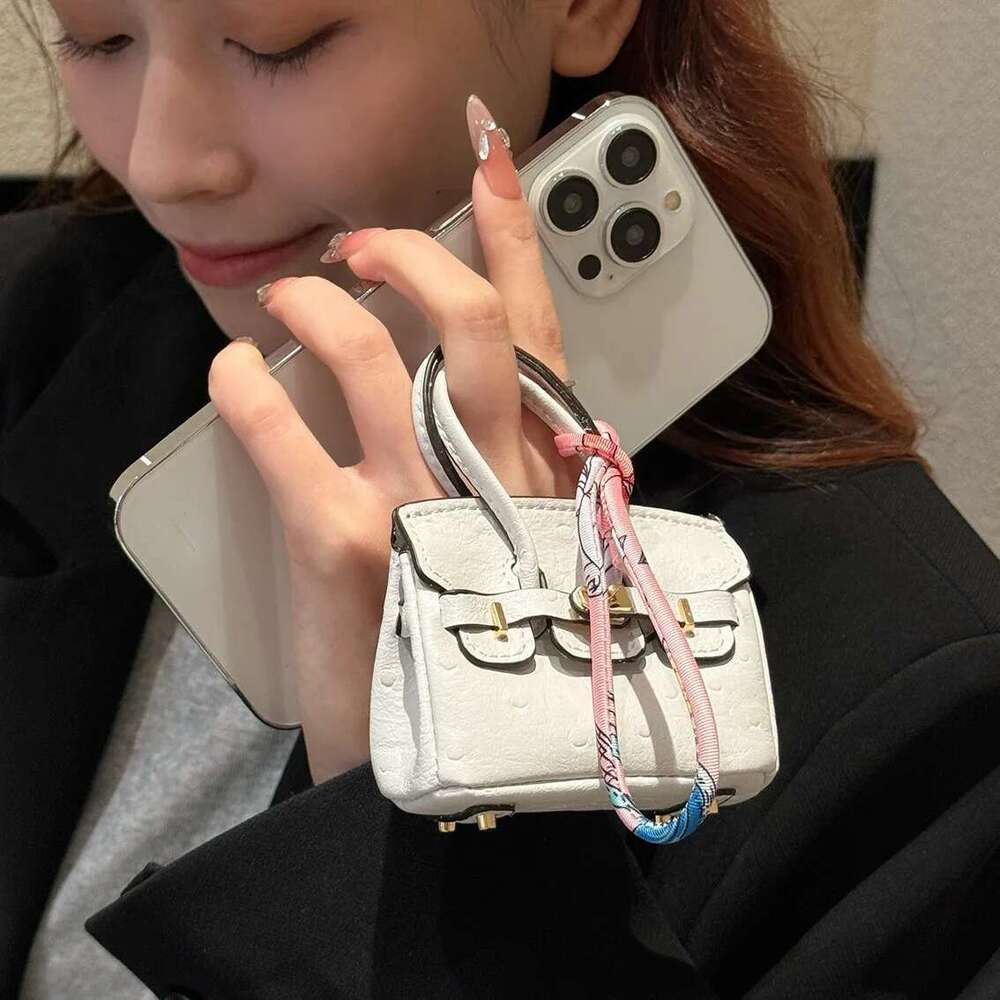 New High-End Mini Platinum Patterned Pendant Bluetooth Earphone Protective Case
