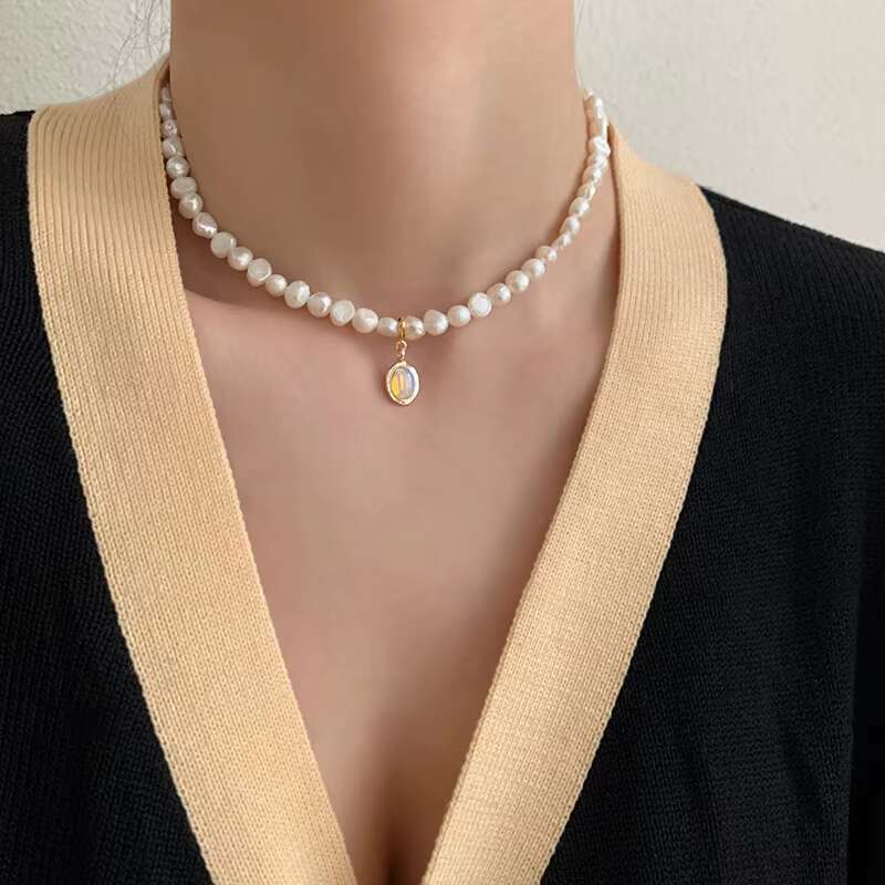 Fashion Pearl Pendant, Light , Fund Chain, Design Sense, Necklace, Women's Jewelry