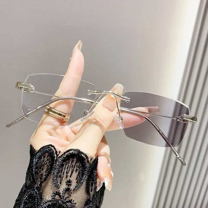Intelligent Photochromic Myopia Glasses Women Retro Trendy Minus Sight Sunglasses 2 in 1 Farsighted Eyewear Diopter Prescription W250513