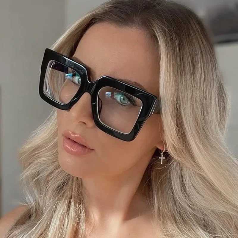 Large Square Frame Anti-Blue Light Reading Glasses Retro Luxury Brand Designer Black Eyeglasses Computer Transparent Eyewear W250513