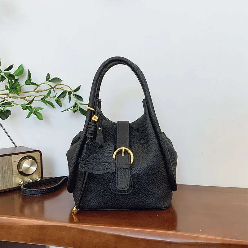 Brand New Women Handbags High Quality Leather Personalized Rabbit Pendant Exquisite Design Vegetable Basket Crossbody Bag