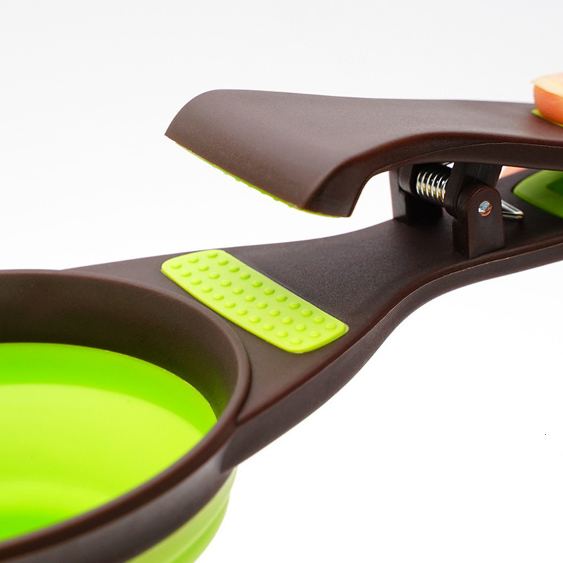 Silicone Collapsible Pet Scoop Food Measuring Cup For Cats Dogs Multi-Function Sealed Bag Clip Cat Litter Shovel Pets Food Water Scooper Set 1/4 1/2 C