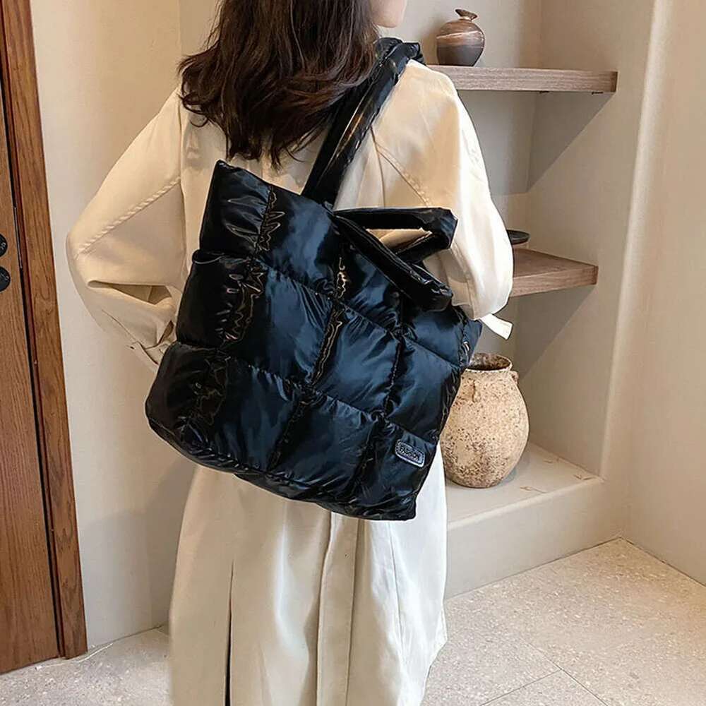 Women Shoulder Bags Fashion Large Tote Padded Handbags Designer Quilted Nylon Down Cotton Crossbody Bag Winter Purse