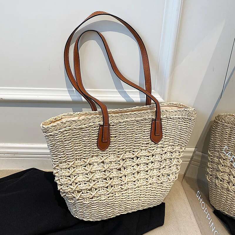 Designer Bag 2025 Summer Handwoven Straw Tote Bags Women Vintage Hollow Out Handbag Basket Rattan Vacation Shoulder Bag For Beach Luxury Bag