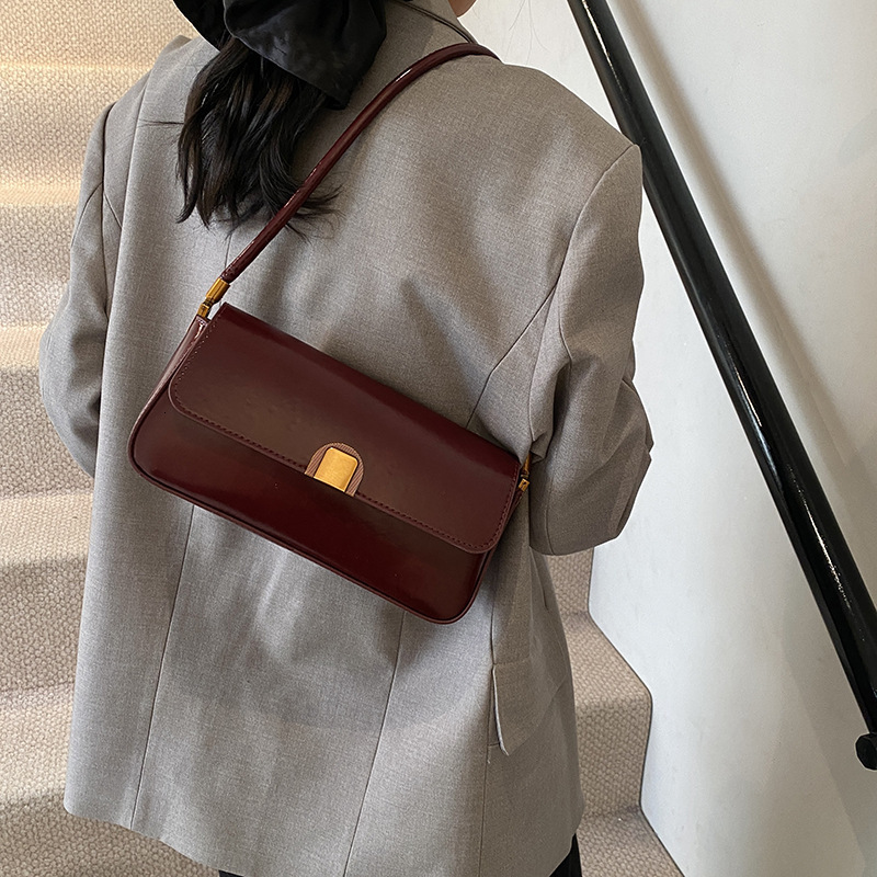 Spring niche women's bag, fashion sense, small square casual new style, versatile underarm trend 2025