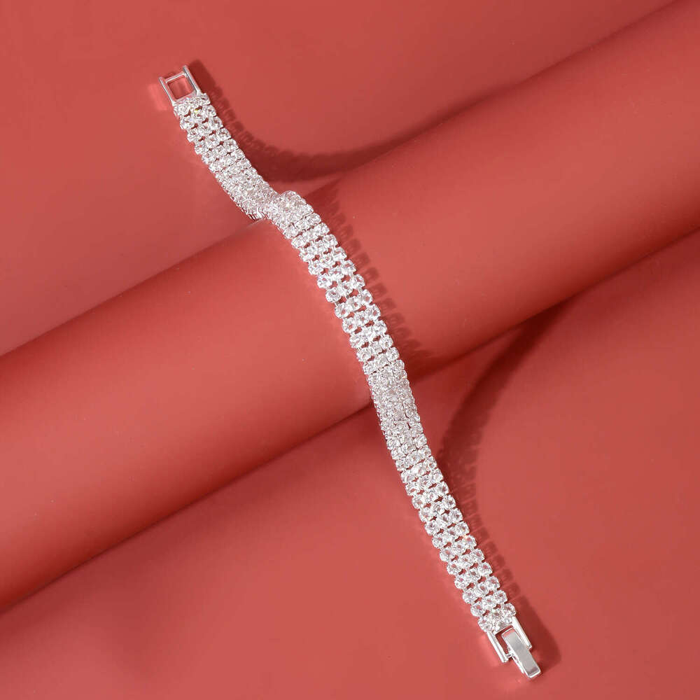 Sophisticated Everyday Jewelry with Sparkling Stones A New Addition by 2025