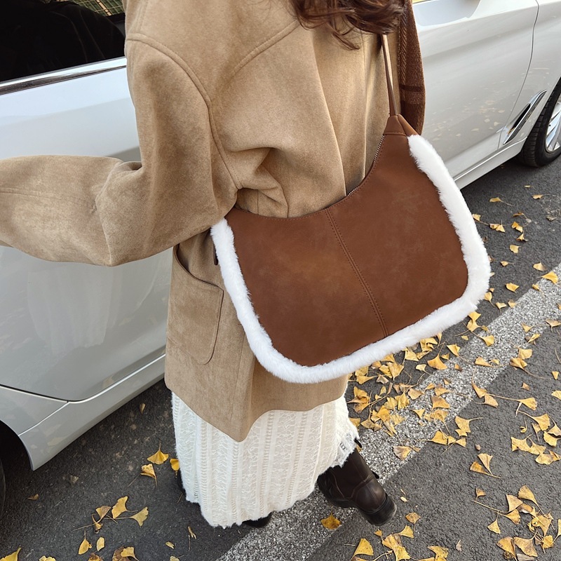 New wool edge single shoulder crossbody bag for women, armpit fashionable suede style soft bag, casual and relaxed feeling
