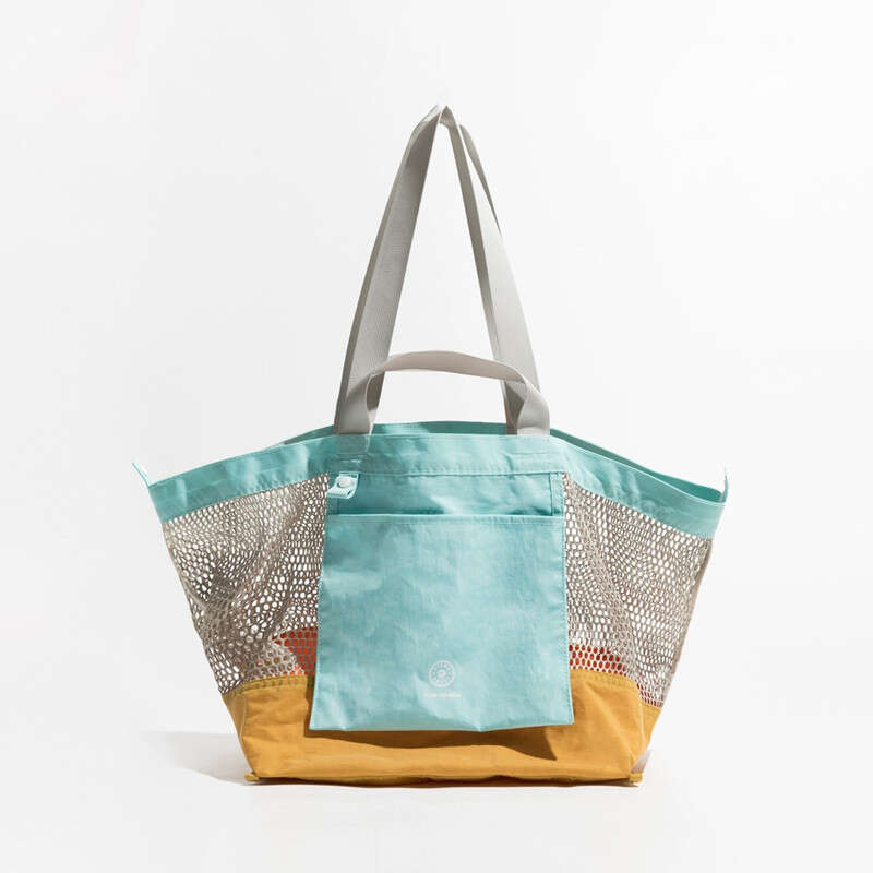 Summer dopamine color blocked mesh niche men's and women's single shoulder tote foldable storage large beach bag, 2025 new casual versatile 