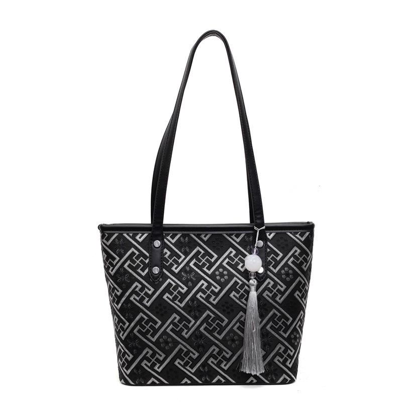 New Chinese style plaid hand-held tote women's 2025 summer new large capacity shoulder commuting armpit bag