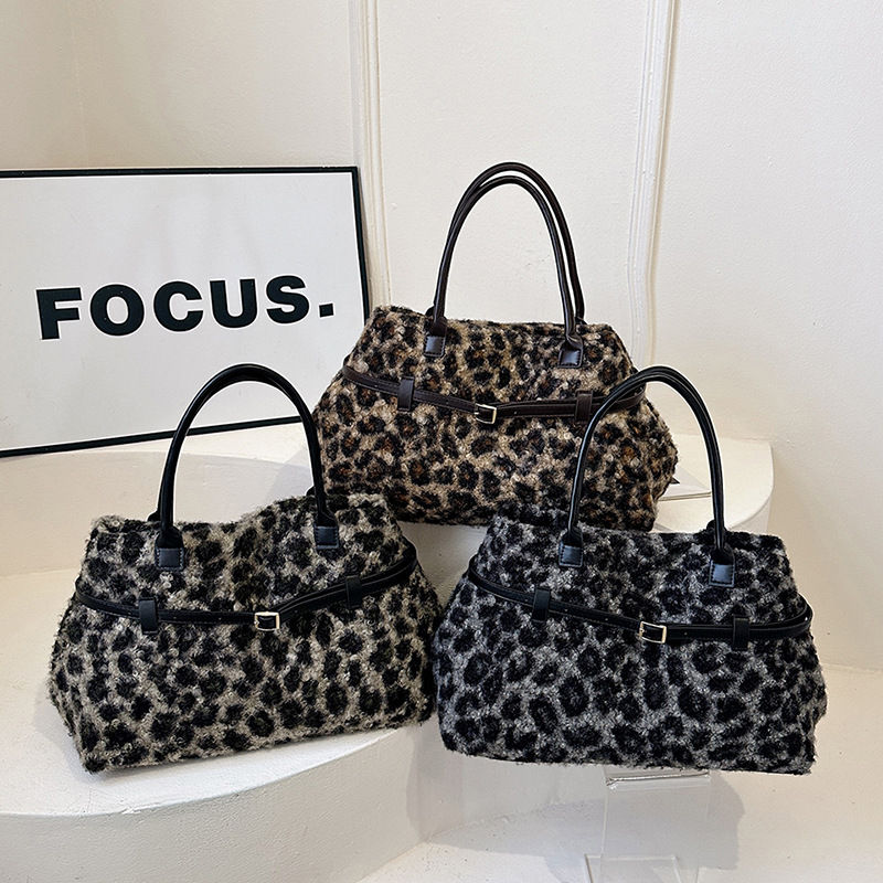 2025 Designer Retro Leopard - Print Shearling Large Tote Bag for Women, Free Shipping Luxury Shoulder Bag for Commuting/Shopping