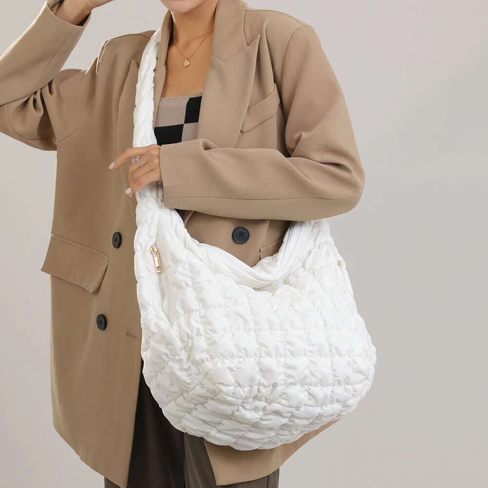 Winter Quilted Padded Crossbody Women Cloud Bubbles Pleated Shoulder Large Tote Designer Bag Ladies Ruched Handbags 2023