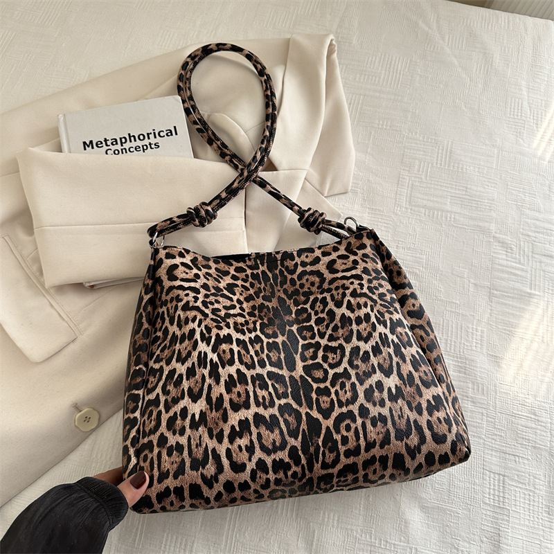 Free Delivery Designer Bag Large Capacity Large 2025 Winter New Stylish Korean Version Textured Shoulder Class Commuting Tote Bag For Women