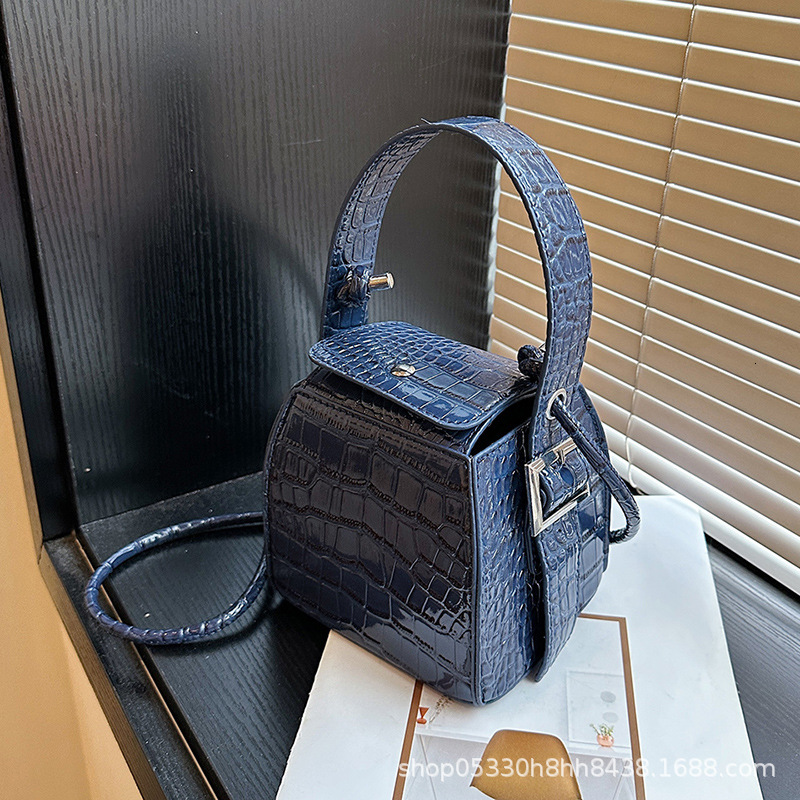 Designer Pack New Ins Handheld Women S Bag Fashion Autumn Trendy Style Snake Skin Pattern Free Shipping