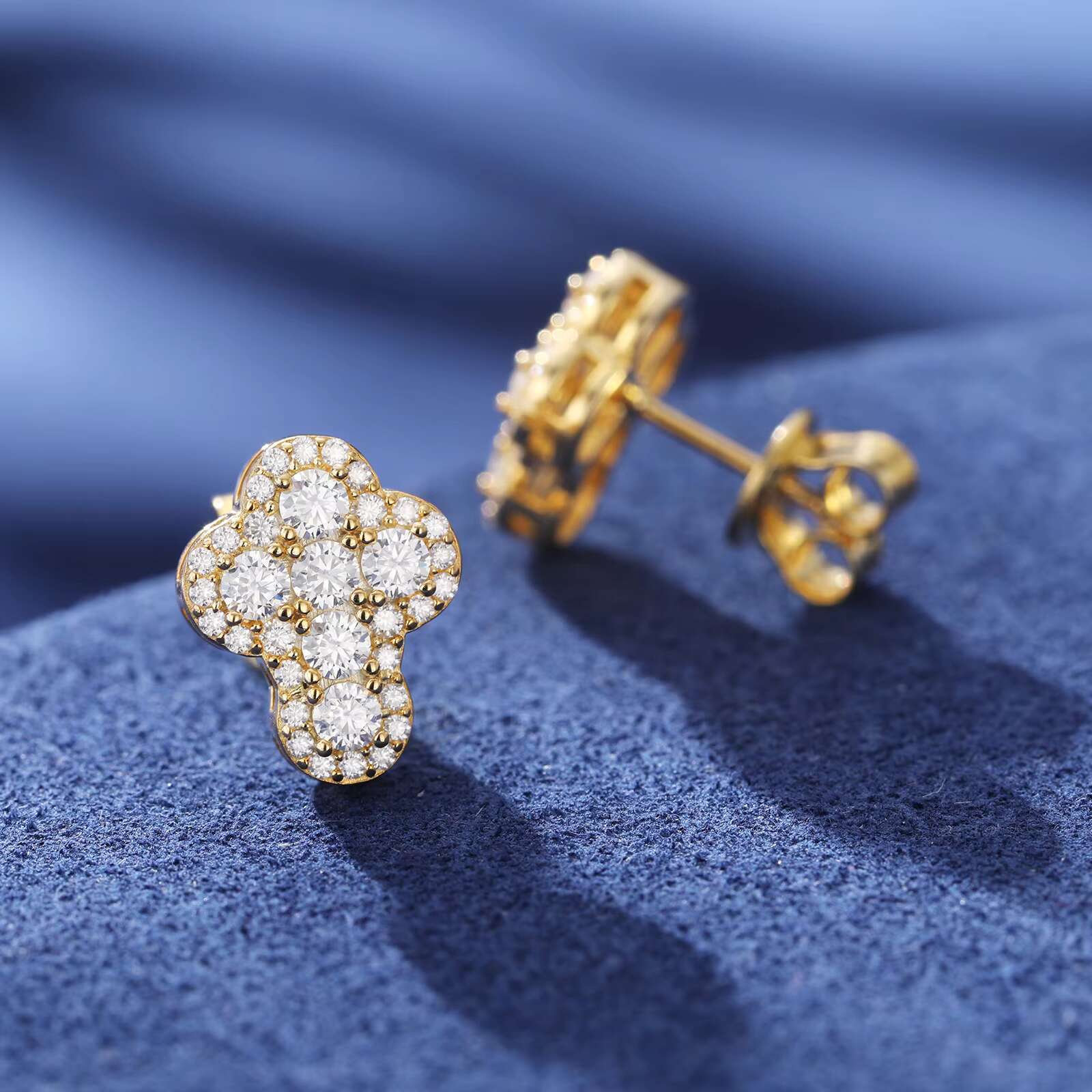 Bulk Wholesale New Design Hip Hop Jewelry 925 Sterling Silver VVS Moissanite Diamond Iced Out Cross Stud Earrings for Men