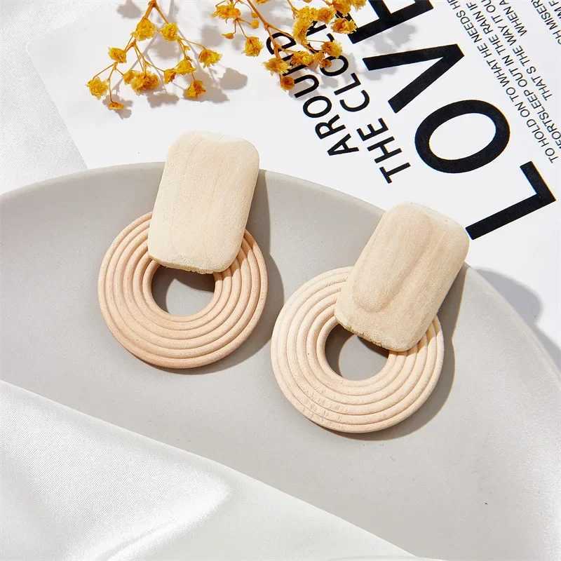 Boho Vintage Geometric Handmade Wooden Rattan Braid Clip on Earrings Without Piercing for Women Wholesale Creative Jewelry 2023 Y250510
