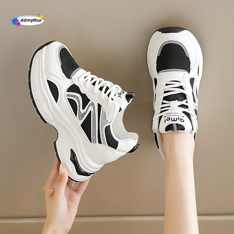 Mesh breathable and odor proof dad summer new women's thick soled casual sports shoes, lightweight running shoes for middle school students ddmyt