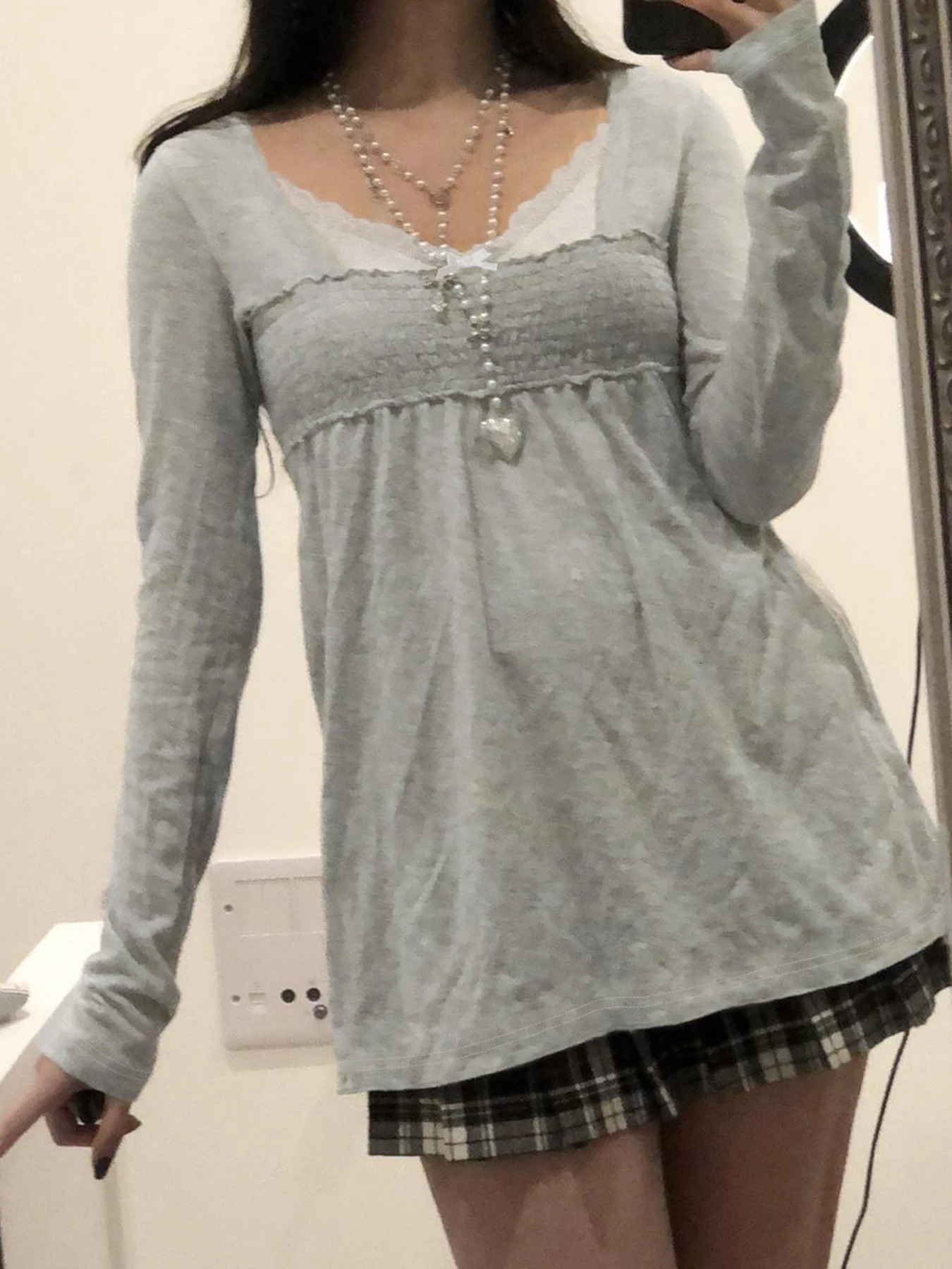 Cuteandpsycho Lace Patchwork Square Collar Sweet TShirts Y2K Aesthetic Fashion Long Sleeved Tops Vintage Harajuku Women Outfits 250513