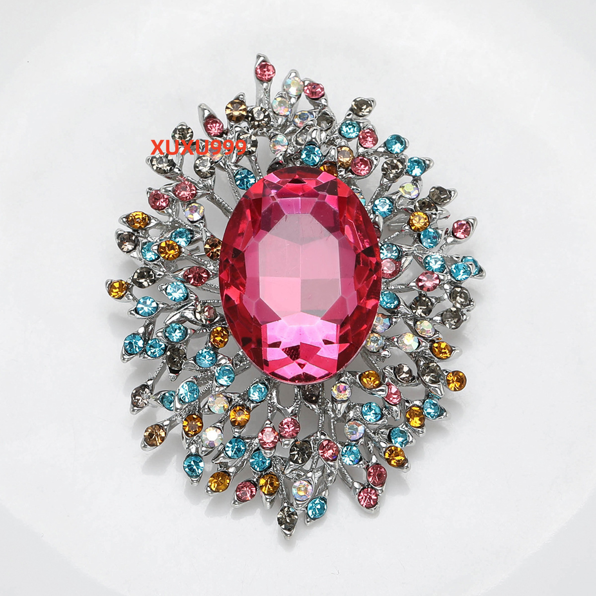 Hot Sale Fashion Diamond Rhinestone Flower Brooches for Women Large Round Classic Brooch Pin Vintage Elegant Accessory