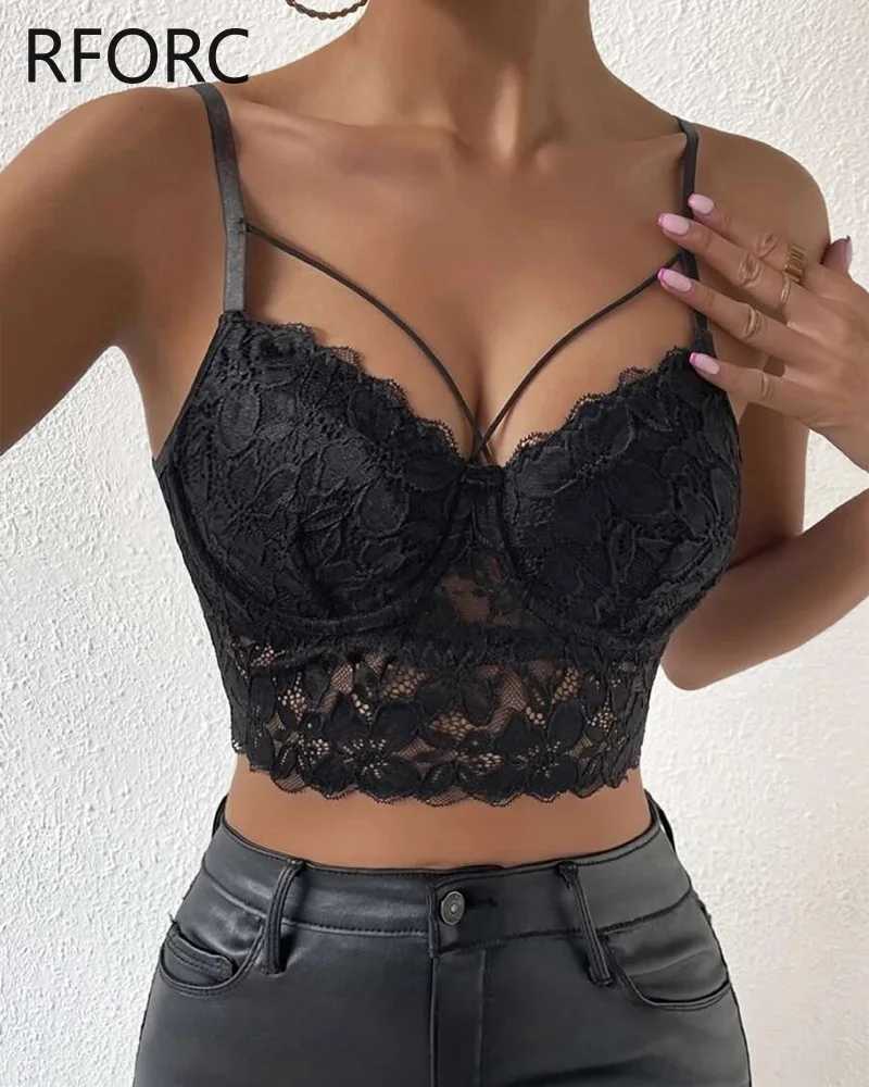 Women Solid Sleeveless Spaghetti Straps Lace Patchwork Black Crop Tops M250513