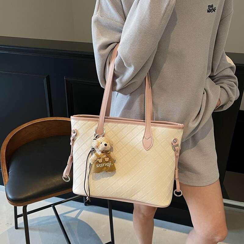 High end and large capacity 2025 new style for women, fashionable commuting shoulder bag, internet famous tote bag