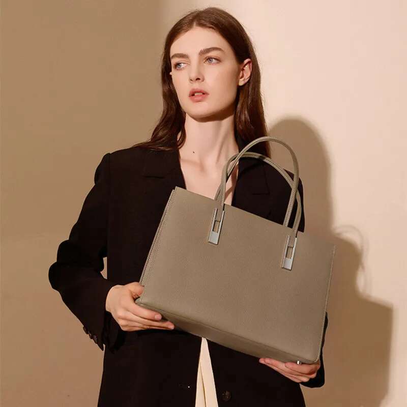 2025 Trendy Real Genuine Leather Tote Bags Designer Women's Elegant Handbags New Fashion Cowhide Shoulder Bag