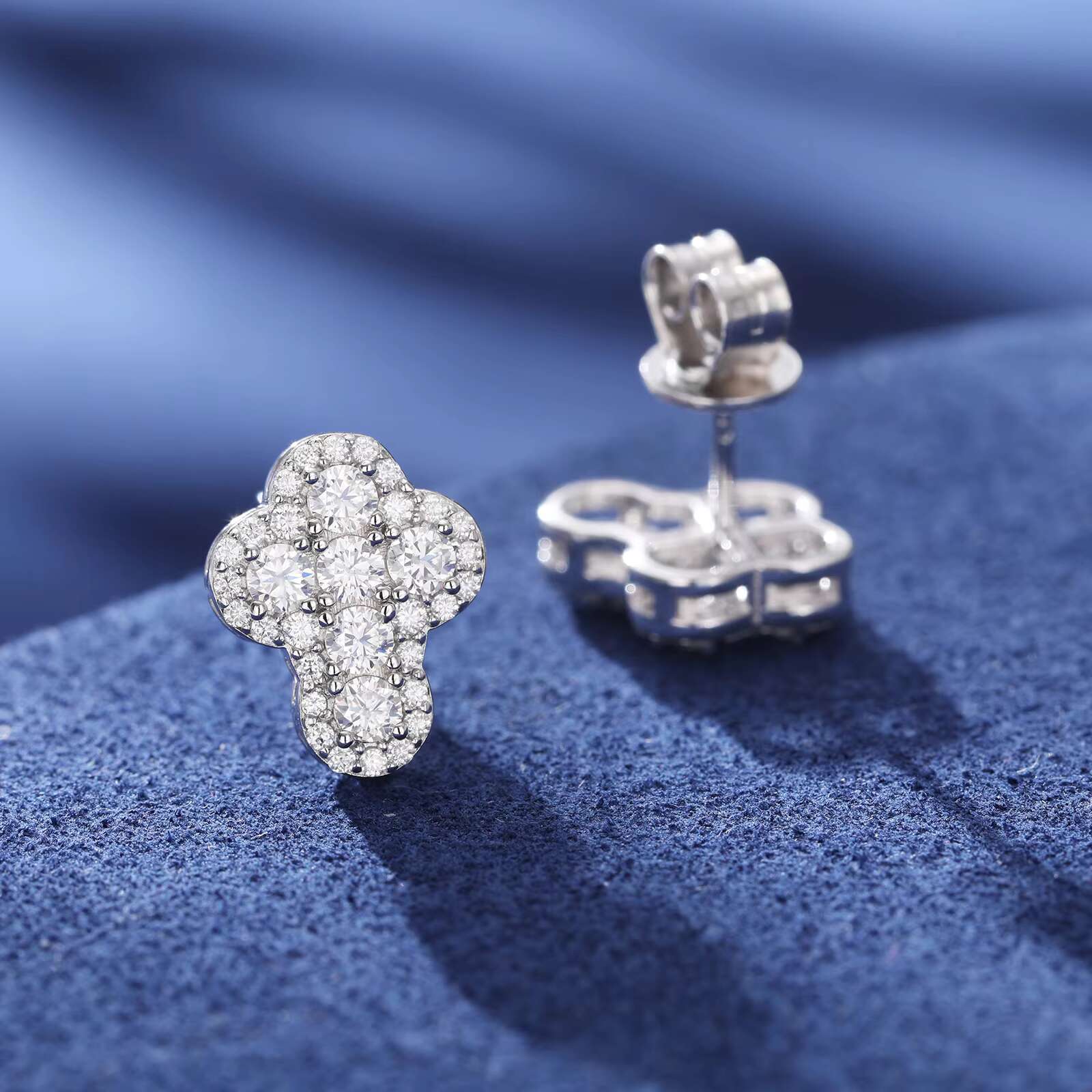Bulk Wholesale New Design Hip Hop Jewelry 925 Sterling Silver VVS Moissanite Diamond Iced Out Cross Stud Earrings for Men