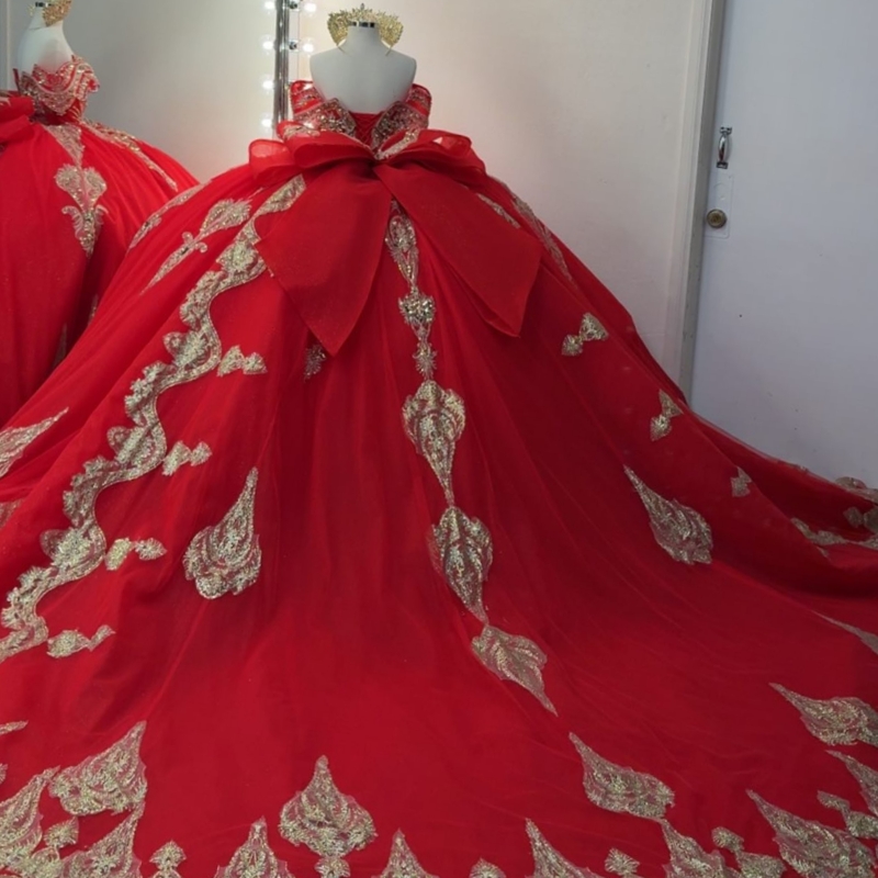 Red Shiny Quinceanera Dresses Off Shoulder Ball Gown Sweet 16 Dress Beading Crystal Gold Applique Lace Tull Birthday Party Vestidos 15 De Anos