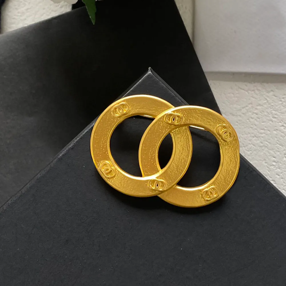 20style Luxury Brand Desinger Brooch Letter Pins Stainless Steel Brooches Women Crystal Pearl Brooch Suit Pin Wedding Party Jewerlry Accessories Gifts