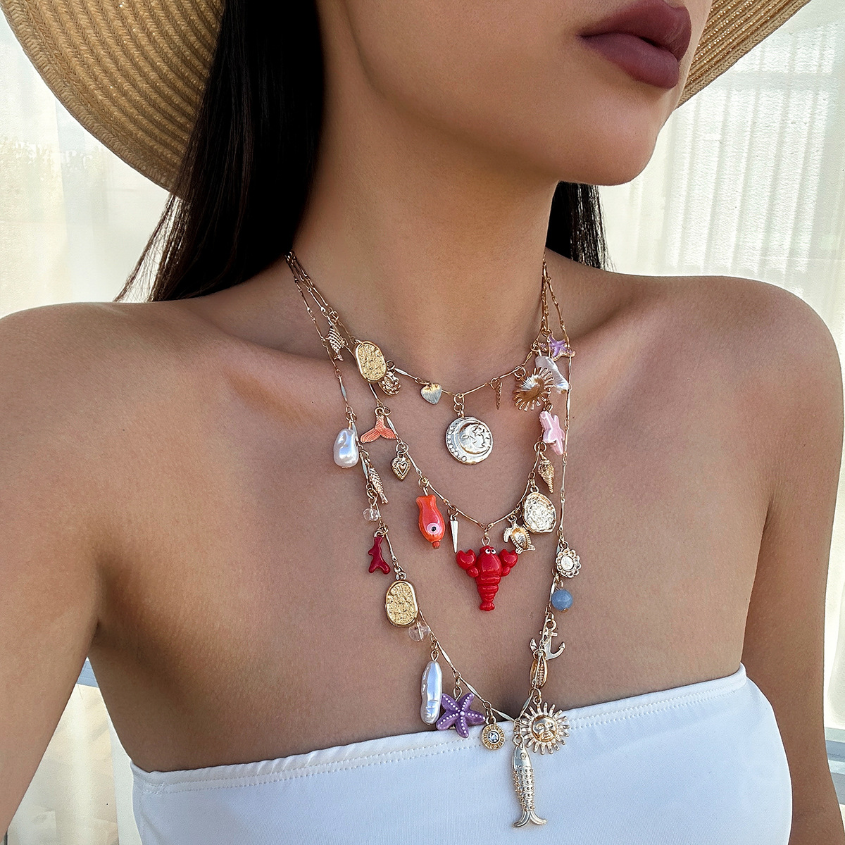 Trendsetting Sea Creature Themed Collar Necklace Crafted from Resin Materials
