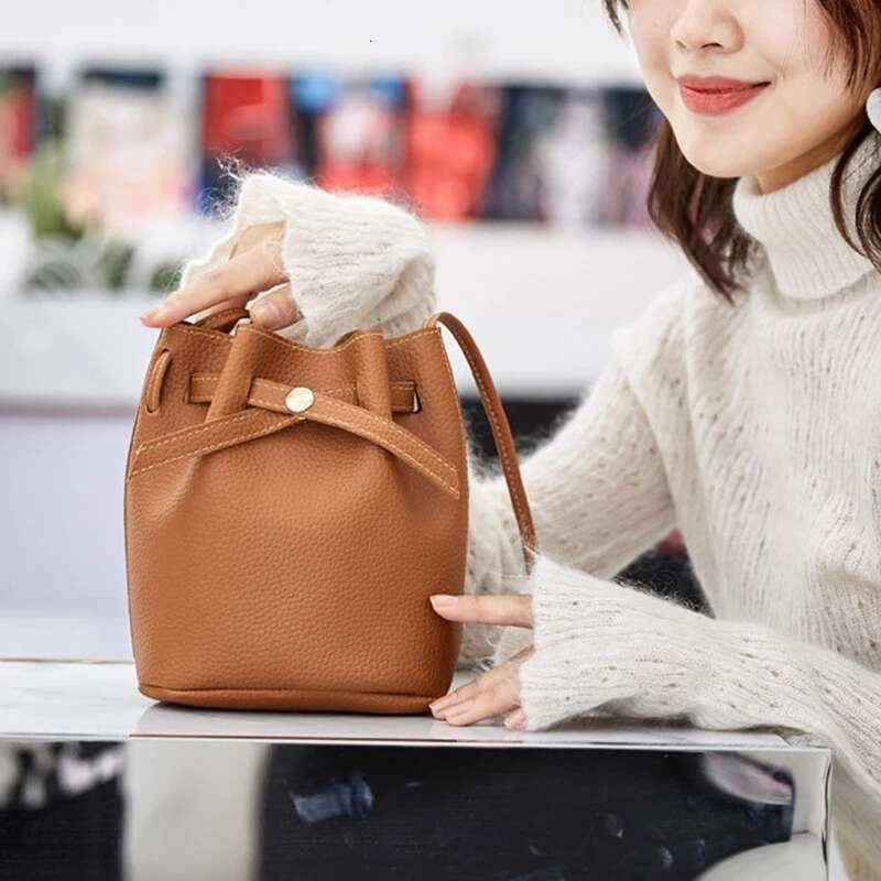 Hand Ladies Women's Crossbody Bags Large Capacity PU Leather Portable Cross Body Bucket Single Shoulder Bag