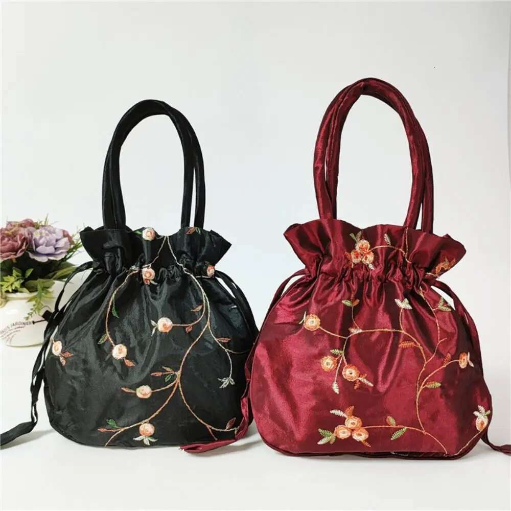 Elegant Ethnic Cosmetic Handbag Women Handbags Embroidered Flower Small Bucket National Style Purse Jewelry Bag