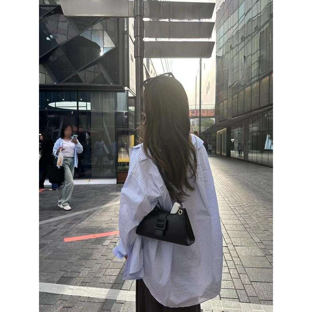 2025 new trendy high-end crossbody French western-style hand-held armpit simple and fashionable shoulder bag small square bag