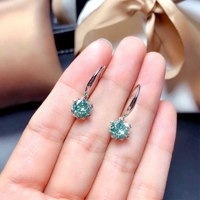 Blue Green Pendant Shining Stud Earrings 1 Carat Super Shiny Snowflake Earrings Women Fashion Jewelry 2022 New Earrings Y250510
