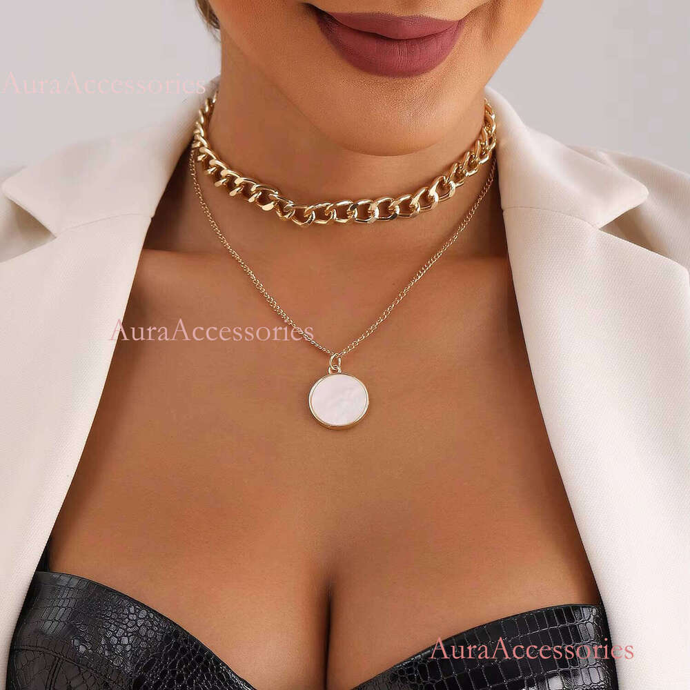 Geometric White Fritillaria Pendant Female Metal Coarse Aluminum Chain Gold Plating Alloy Ornament Necklace