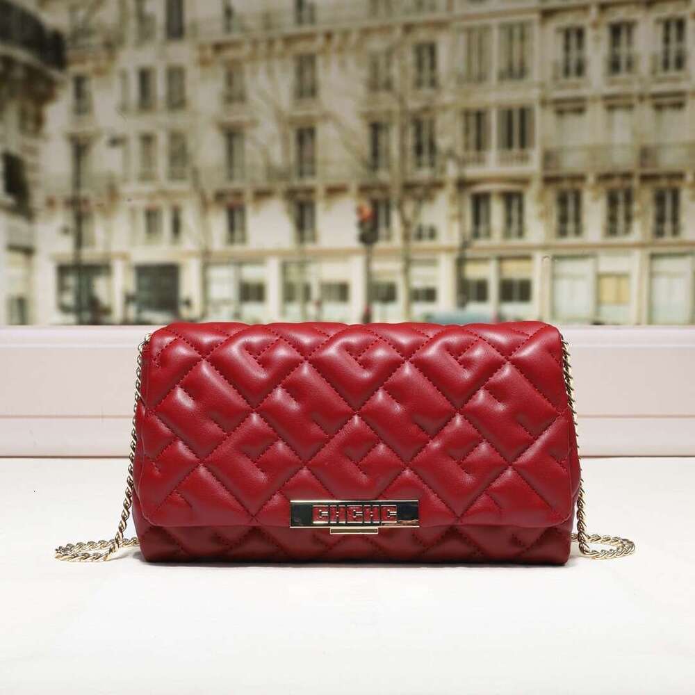 CHHC small fragrant style 2024 new women's diamond grid chain fashionable and versatile ins crossbody shoulder bag